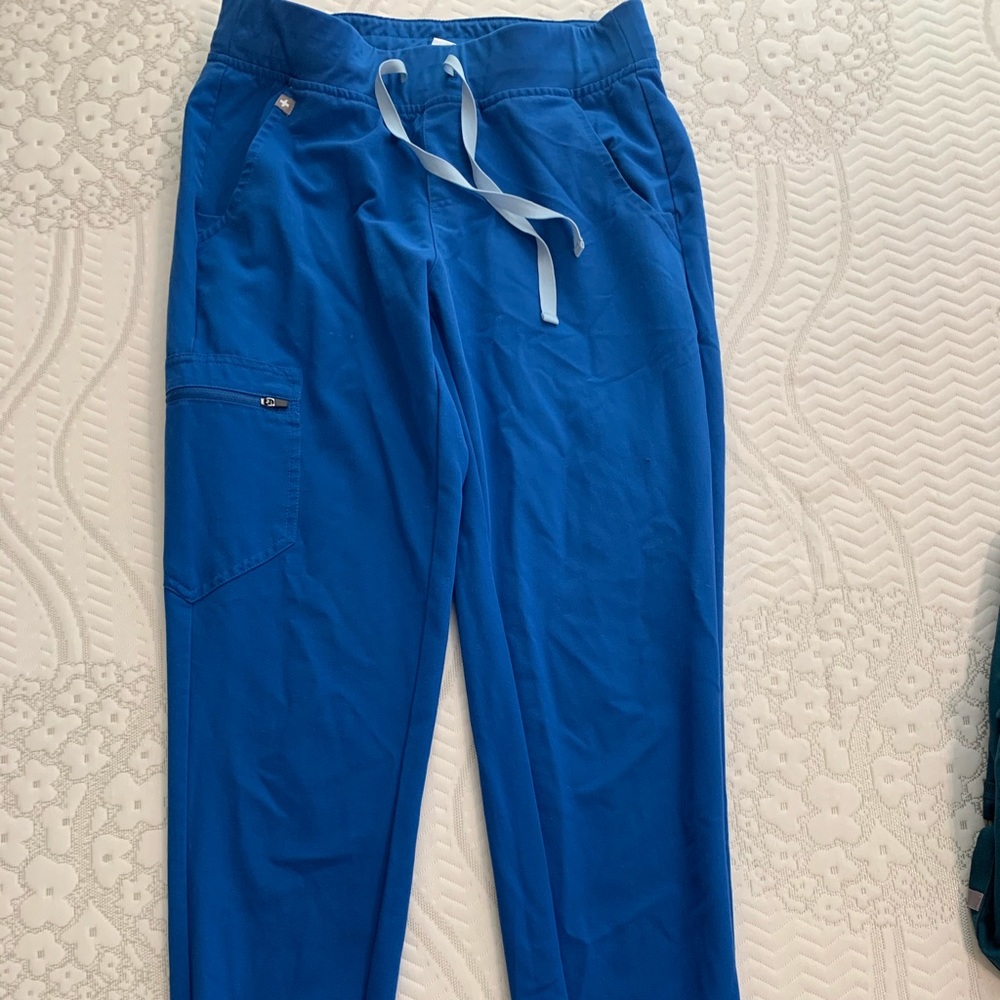 Figs scrubs set